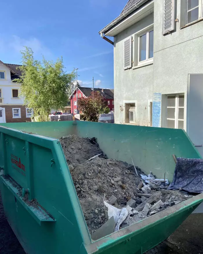 Blick ins blaue Haus Mainleus Sanierung