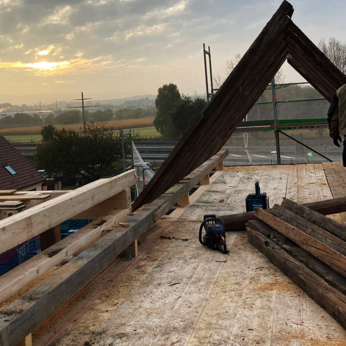 Arbeiten am Dachstuhl der Weinbrücke